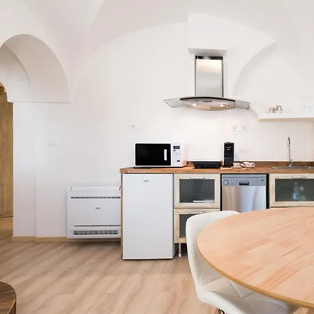 Giojas125- Monolocale Per 2 Persone *